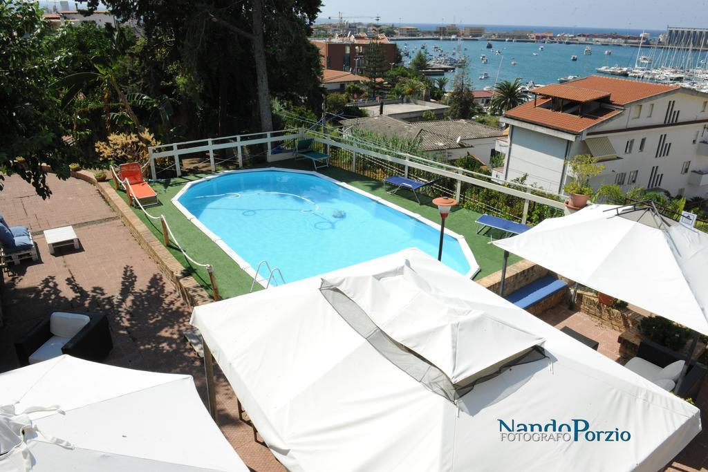 Bed & Breakfast Delle Rondini 3*